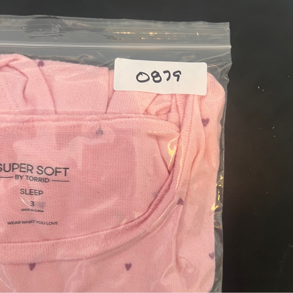 Torrid Sleep Pink Short Sleeve Hearts Tee 0879 - Picture 9 of 9